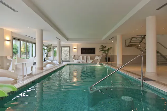 Swimming pool and leisure area of the VIP event